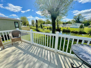 Sunnyside Lakeside Lodge